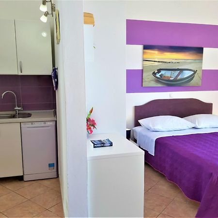 Apartments Tamara Хвар Стая снимка