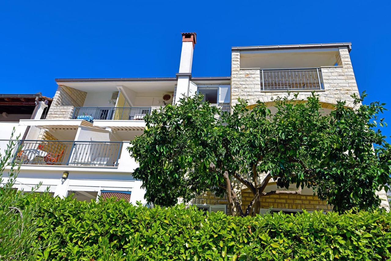 Apartments Tamara Хвар Екстериор снимка
