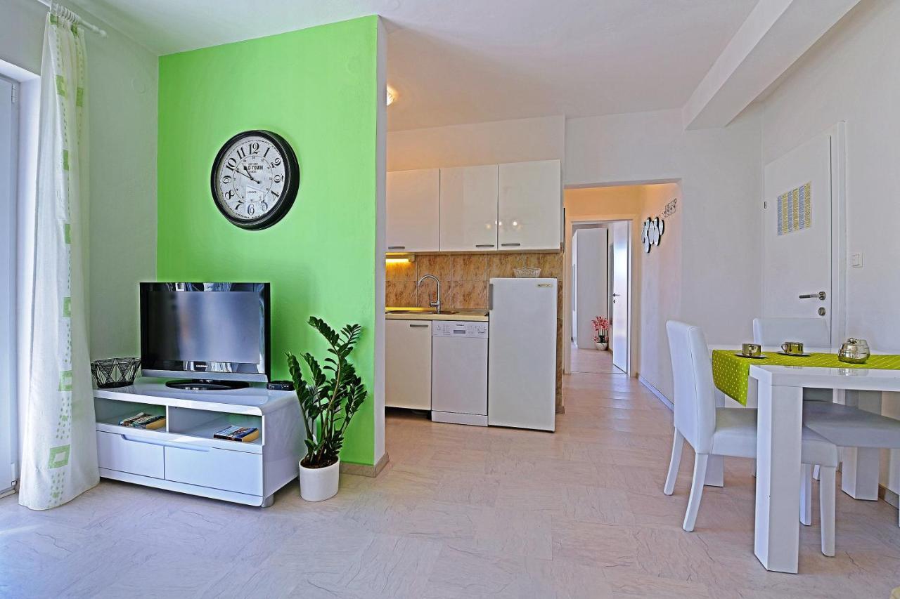 Apartments Tamara Хвар Екстериор снимка