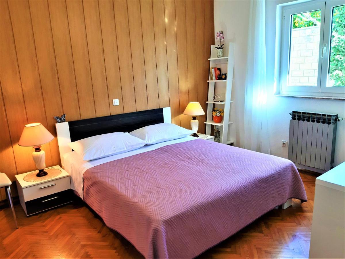 Apartments Tamara Хвар Екстериор снимка