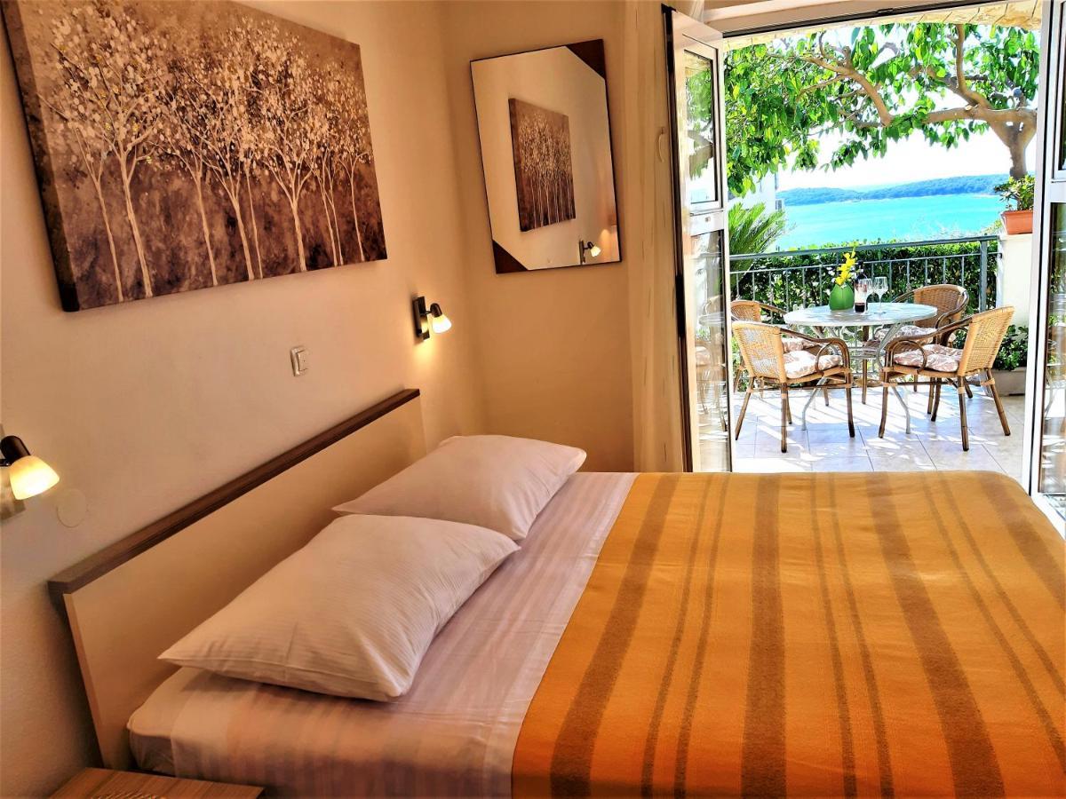 Apartments Tamara Хвар Екстериор снимка