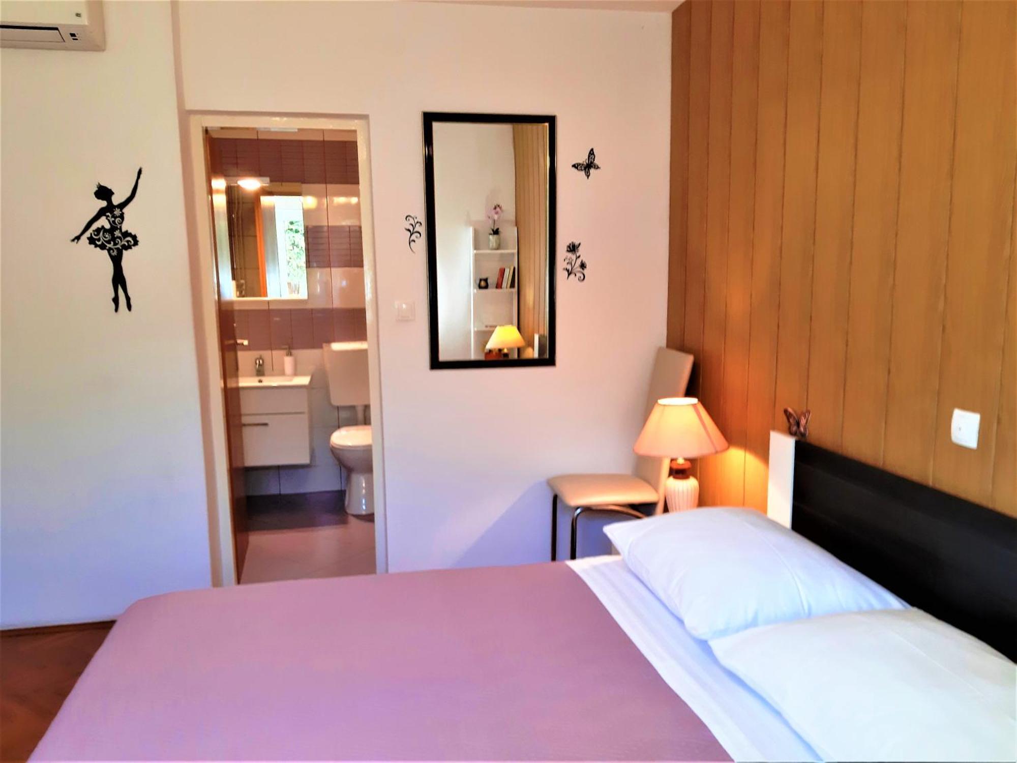 Apartments Tamara Хвар Стая снимка