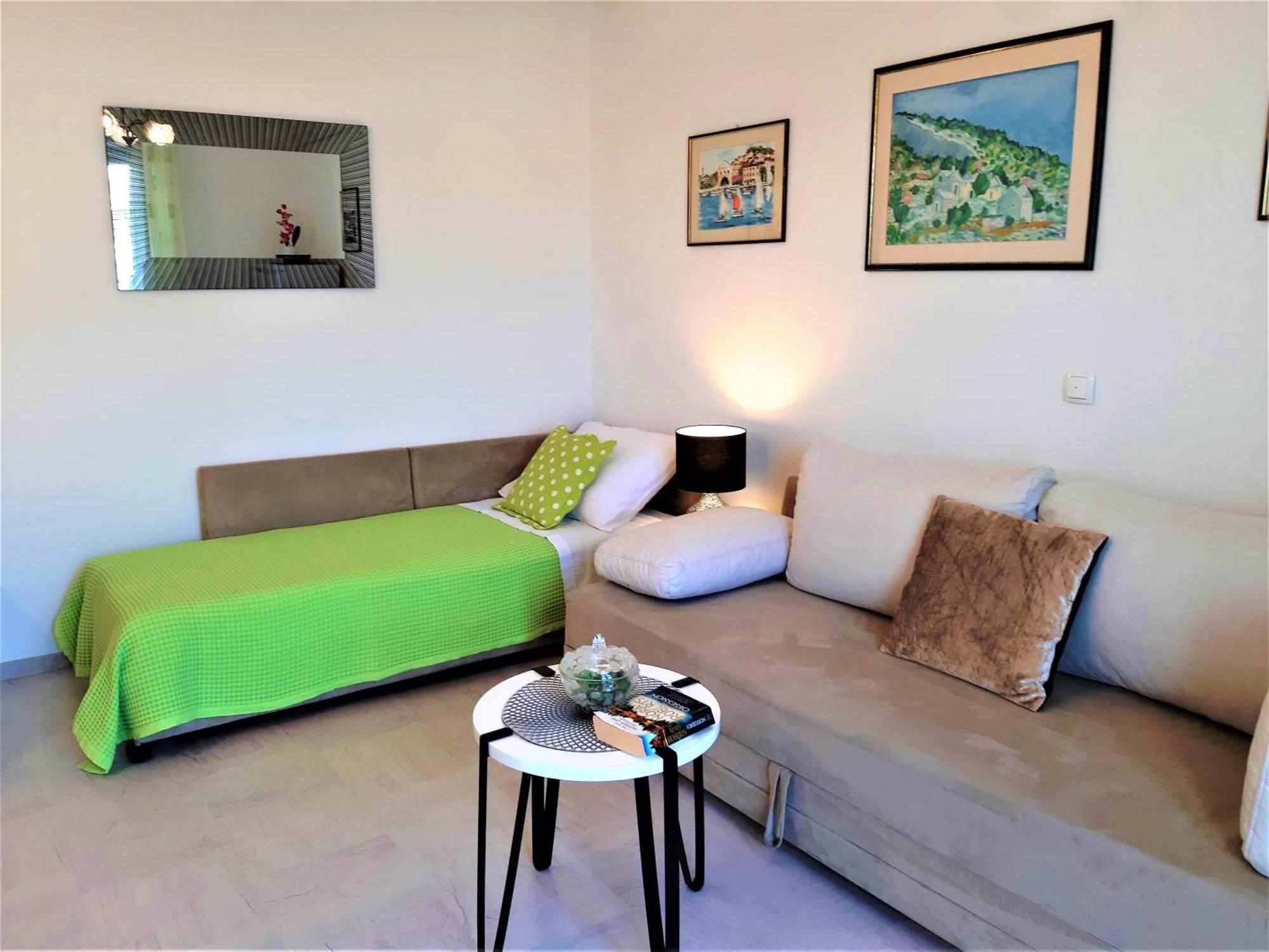 Apartments Tamara Хвар Стая снимка