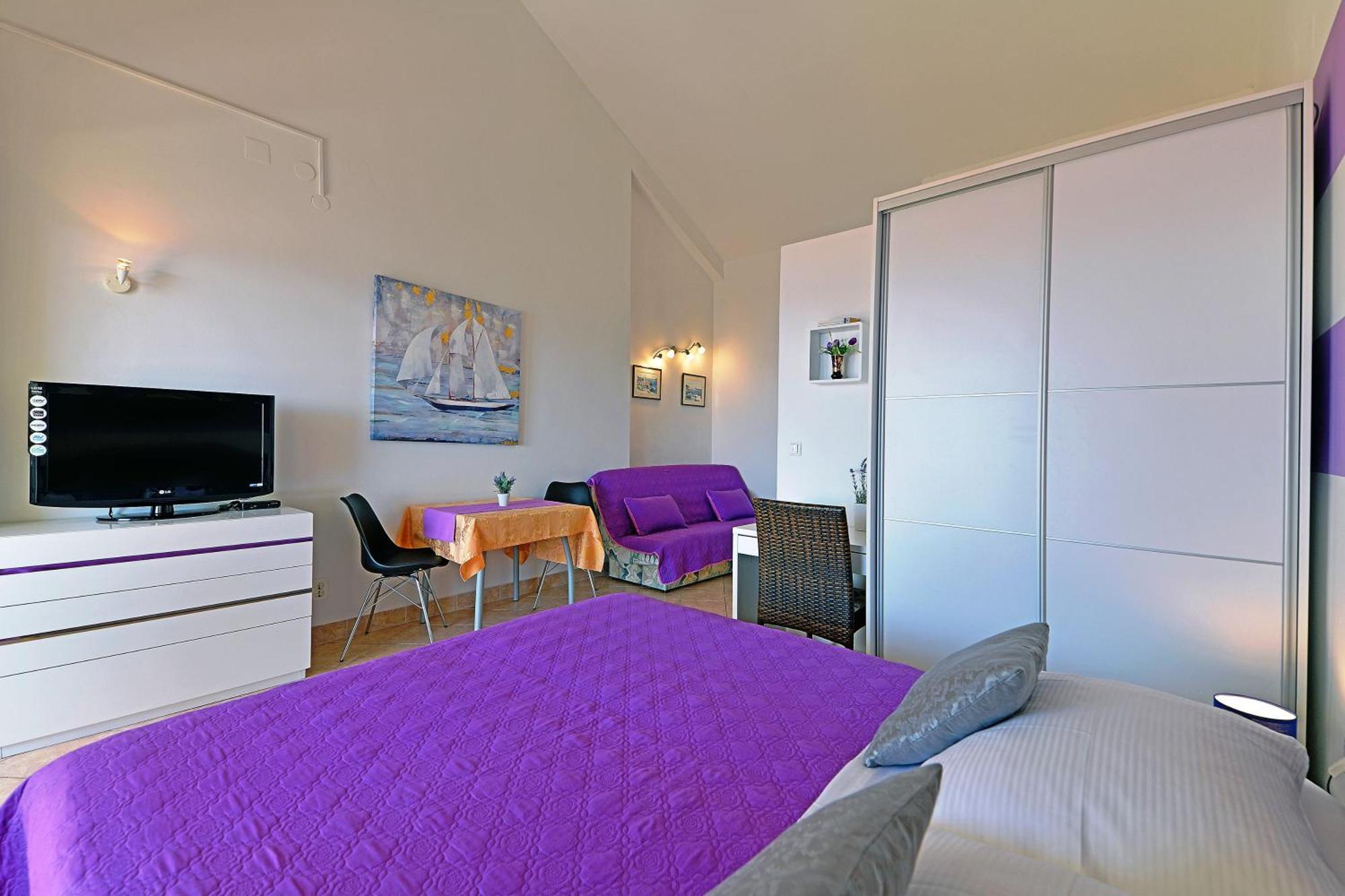Apartments Tamara Хвар Стая снимка
