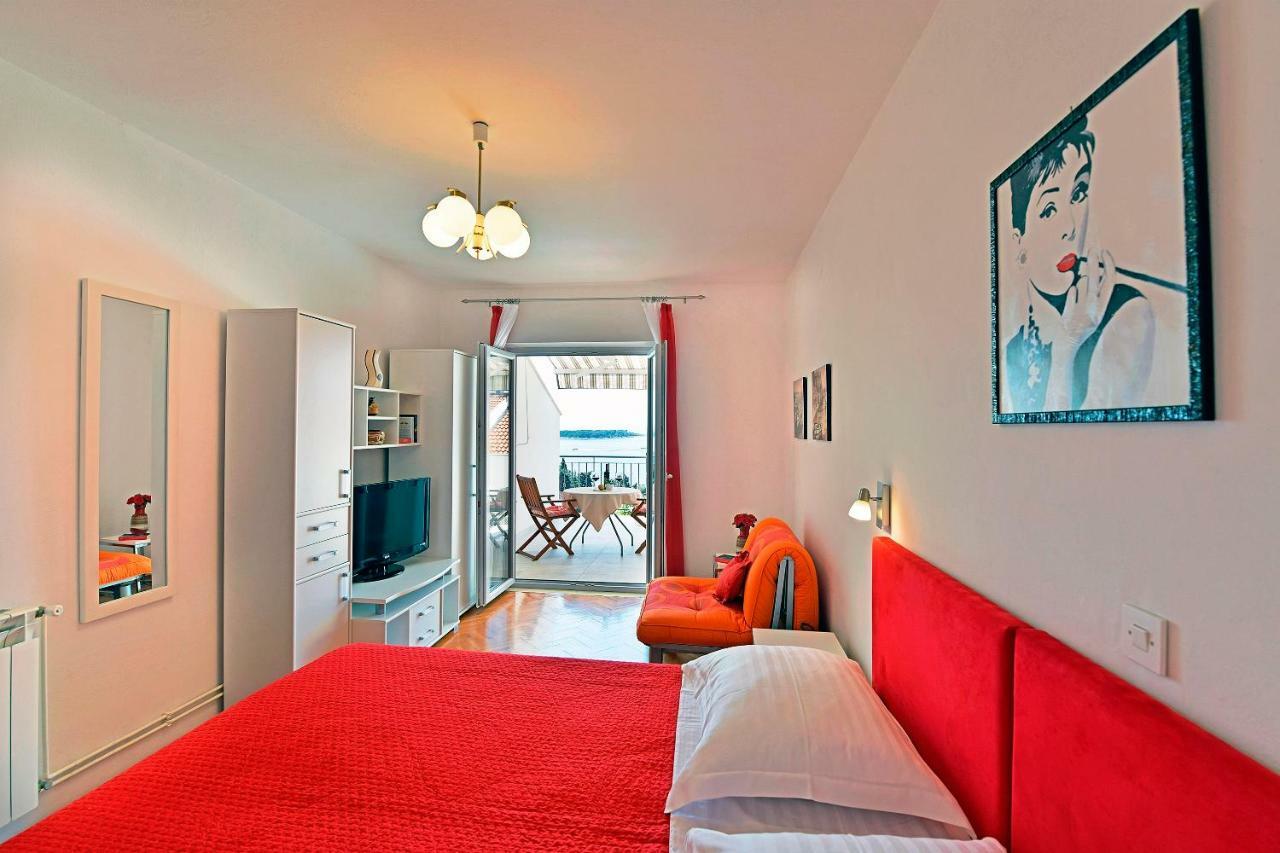Apartments Tamara Хвар Екстериор снимка
